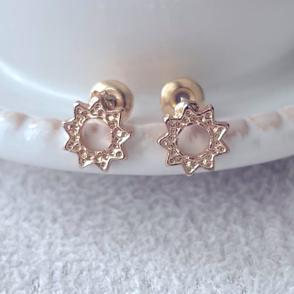 Gold Star Sun Studs